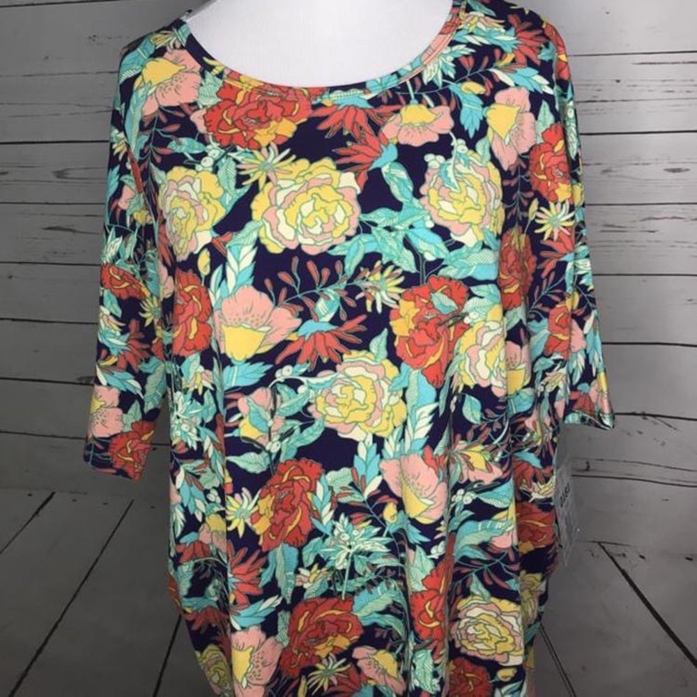 NWT Lularoe Irma Tunic